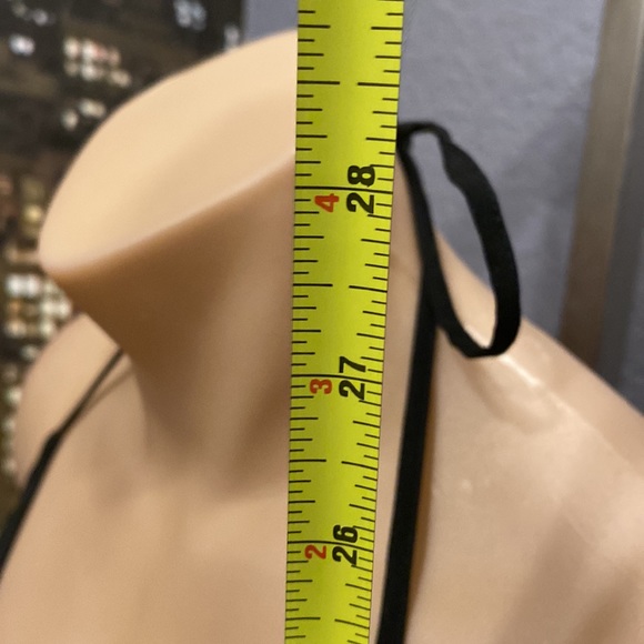 BKE BOUTIQUE - tank: black sequin flamed halter w adj. & elastic neck w tie - L - Picture 8 of 16